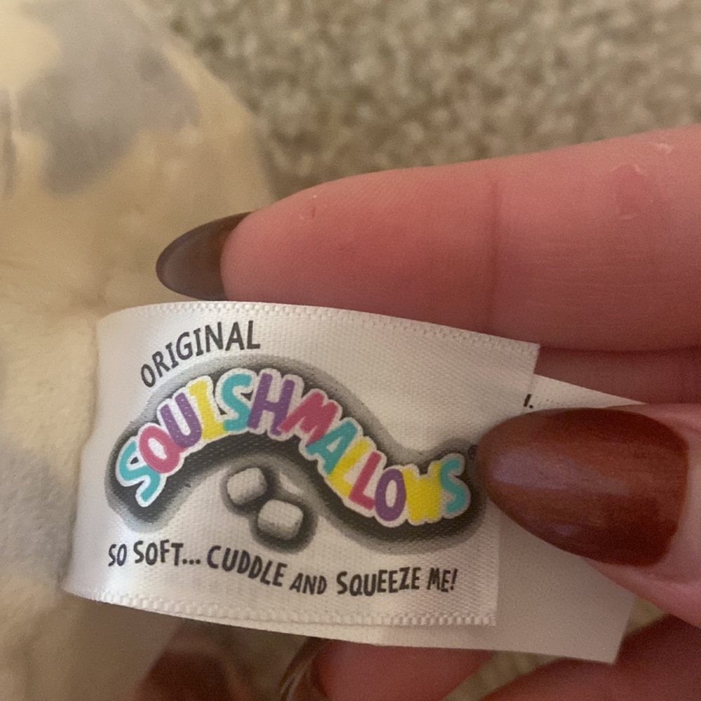 SUPER RARE “ROSIE” squish mallow in mini - Picture 3 of 3
